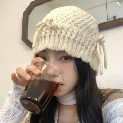 世界属于你海报