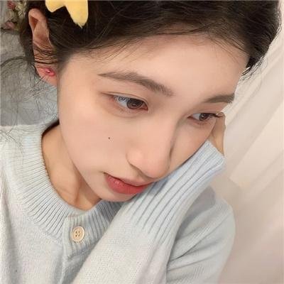 轻轻第一次海报